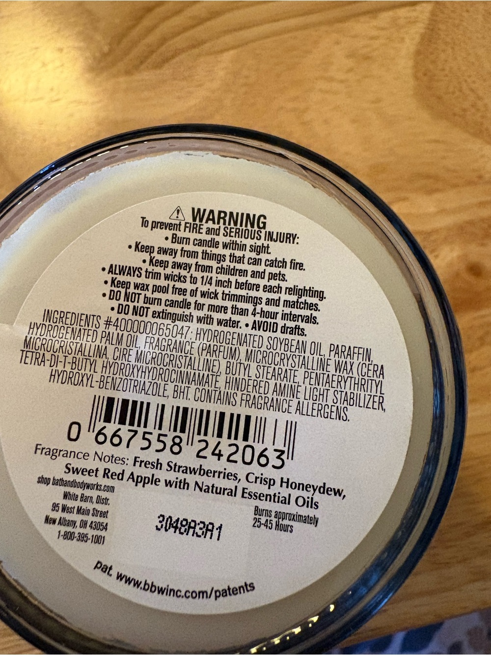 White Barn Pink Label Strawberry Melon Candle - Picture 3 of 3